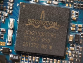 Broadcom股票分析：评估纳斯达克：AVGO的增长与估值